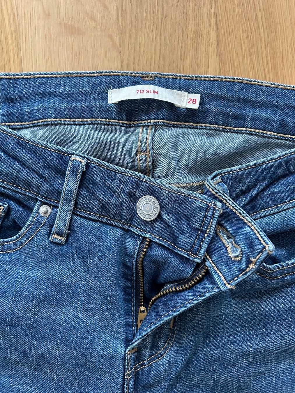 Levi's Jeans: Levi Strauss Damen Jeans – Usato da Steffisburg venduto da Maratsch 2