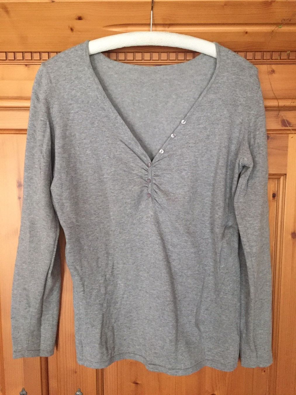 Pullover & Sweatshirts: Damen Pullover Grau - Grösse 40 – Gebraucht aus Buchs AG von fischli610