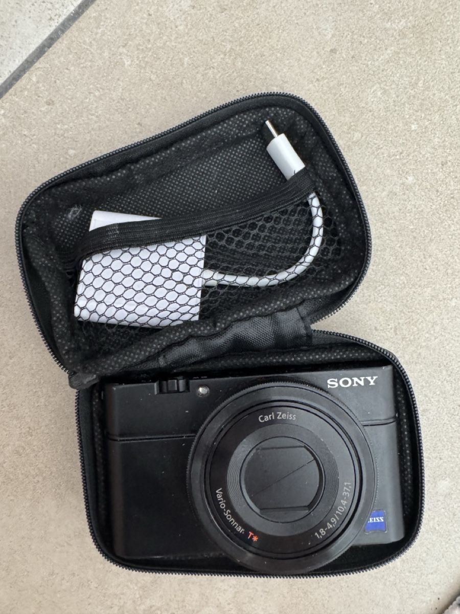 Sony Fotocamera: Sony Cyber-shot DSC-RX100 – Usato da Marly venduto da lot_s7fx