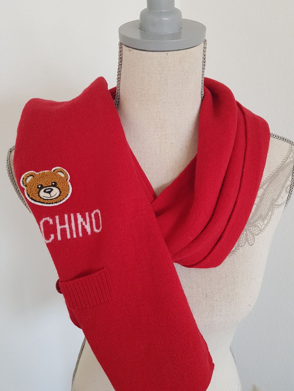 Moschino Foulard & Sciarpe: MOSCHINO.  Schal. Wolle – Usato da Wetzikon ZH venduto da med_2y76 1