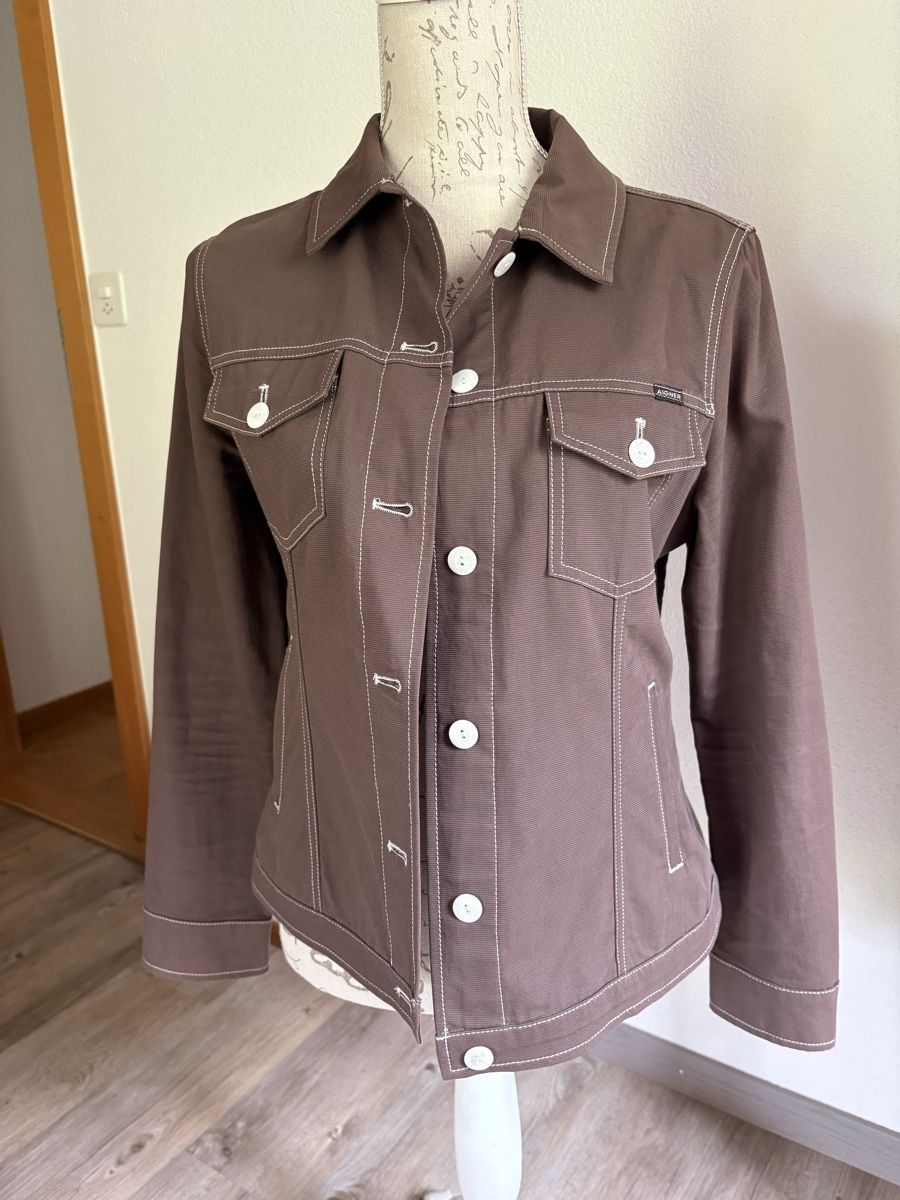 Aigner Giacche: Veste - chemise Aigner - Taille 38 – Usato da Zweisimmen venduto da Domii