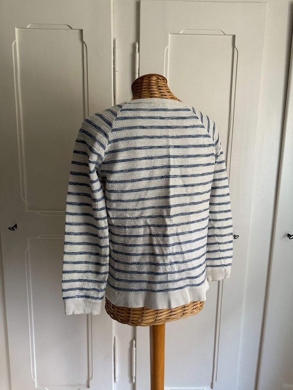 Zara Pullover & Sweatshirts: ZARA - Pullover weiss-blau gestreift S – Gebraucht aus Zürich von Diazaio 2