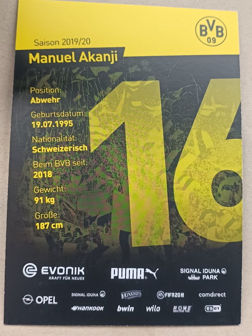 Autographes: Manuel Akanji -  handsigniert BVB - Saison 19/20 - Dortmund – D'occasion à Menziken par Artographs 1