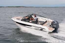 Yamarin 63DC mit Bootsplatz
