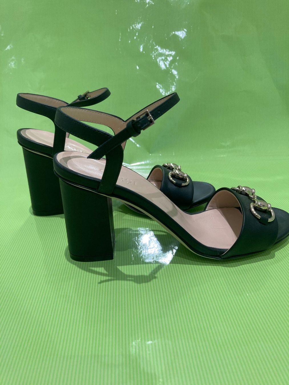 Gucci Scarpe da donna: Gucci sandali no 35 – Usato da Paradiso venduto da Kayakara 2