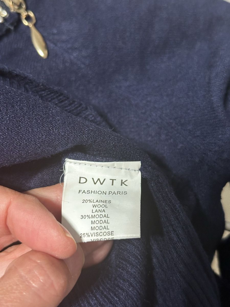 Maglioni & Felpe: DWTK Pullover blau mit Reisverschluss Grösse L/XL – Usato da Eglisau venduto da Brewster1 4