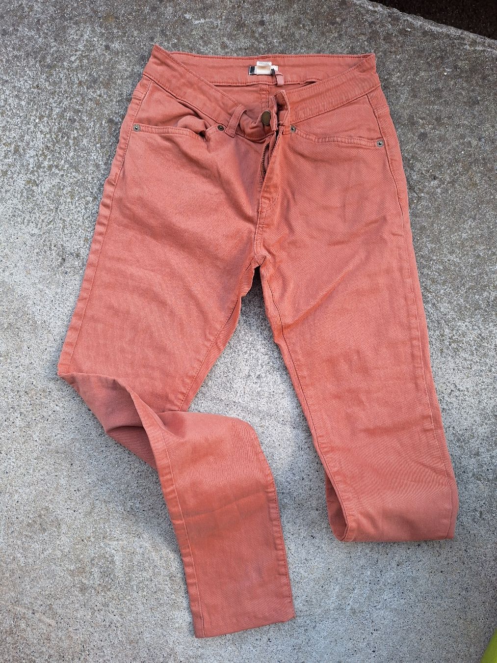 Roxy Jeans: Roxy Jeans Damen Grösse 26 Koralle  – Nuovo (secondo la descrizione) da Kandersteg venduto da Zwiepi