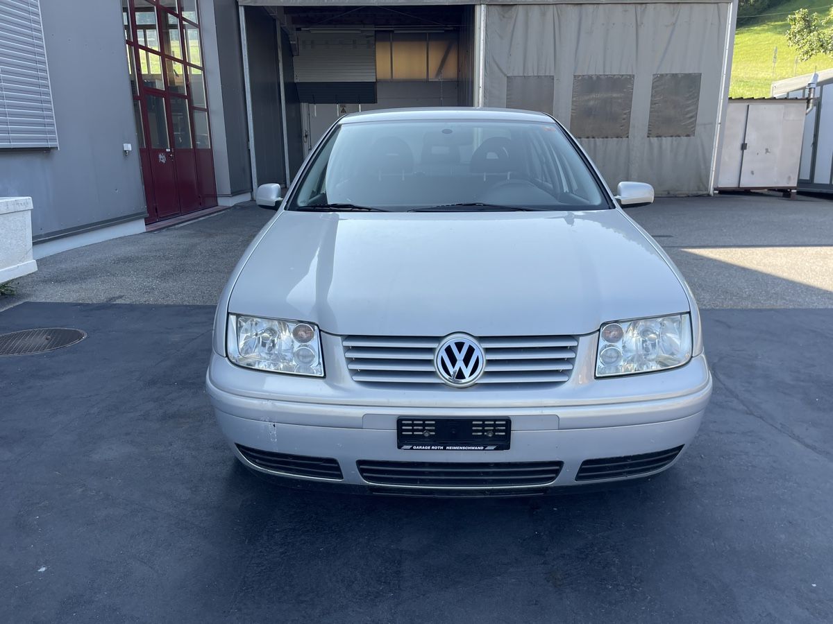 VW Autos: VW Bora 2.3 Automat – D'occasion à Spiez par bertula 2
