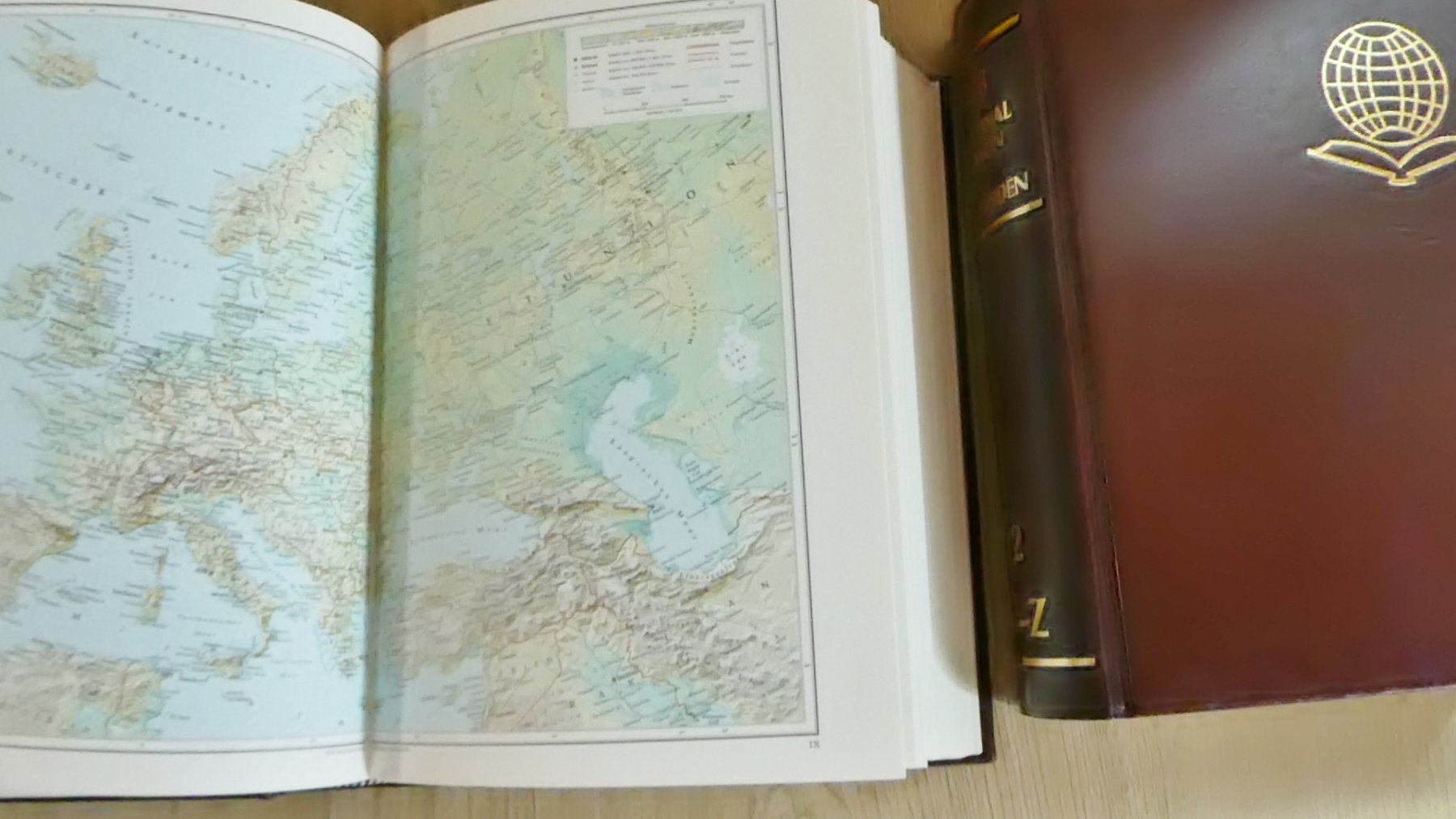 Libri: Universal Lexikon in 2 Bänden. – Nuovo (secondo la descrizione) da Siebnen venduto da GluckPilz5684 7