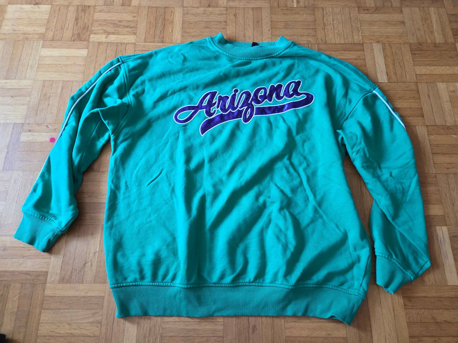 Pullover & Sweatshirts: 3 Pullover Oversized S – Gebraucht aus Basel von grandfamily 1