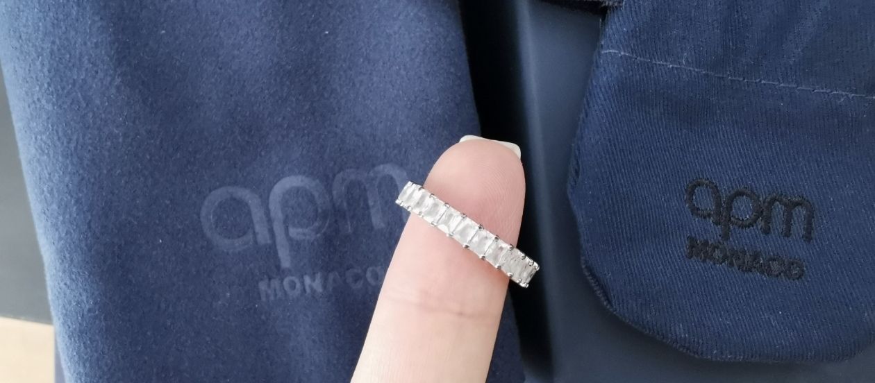 Anelli: APM Monaco Precieuse Baguette Ring sz S – Usato da Erlenbach ZH venduto da rem_p5dd 3