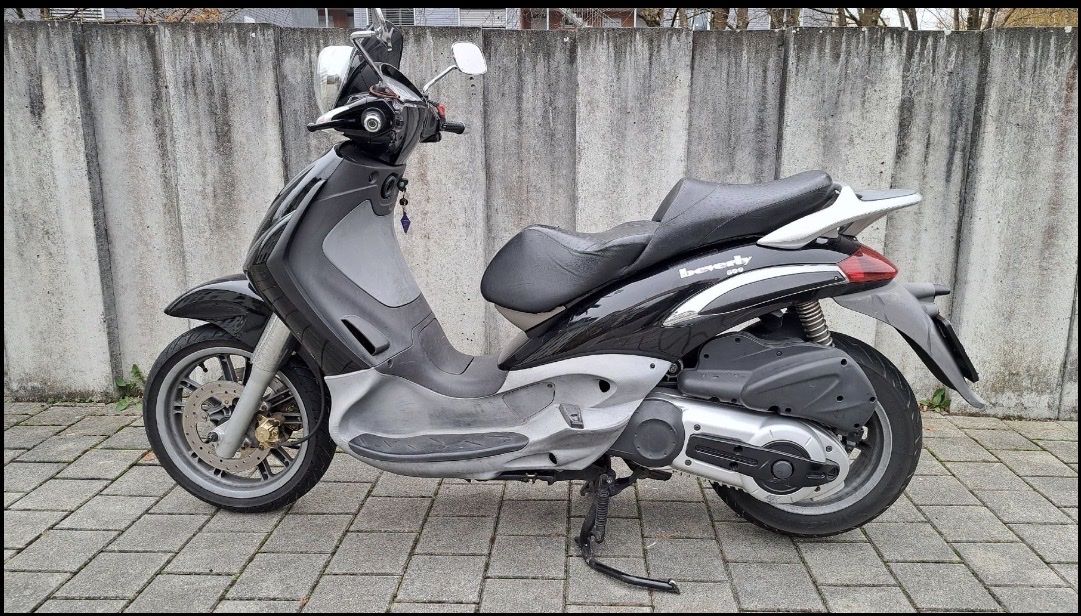 Piaggio Scooter: Roller Beverly 500ccm schwarz – Difettoso da Haag (Rheintal) venduto da 2026Top