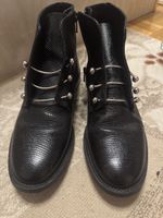 Schwarze Leder-Schnürstiefel Gr. 38