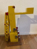 Spielzeug Kran Holz alt Vintage