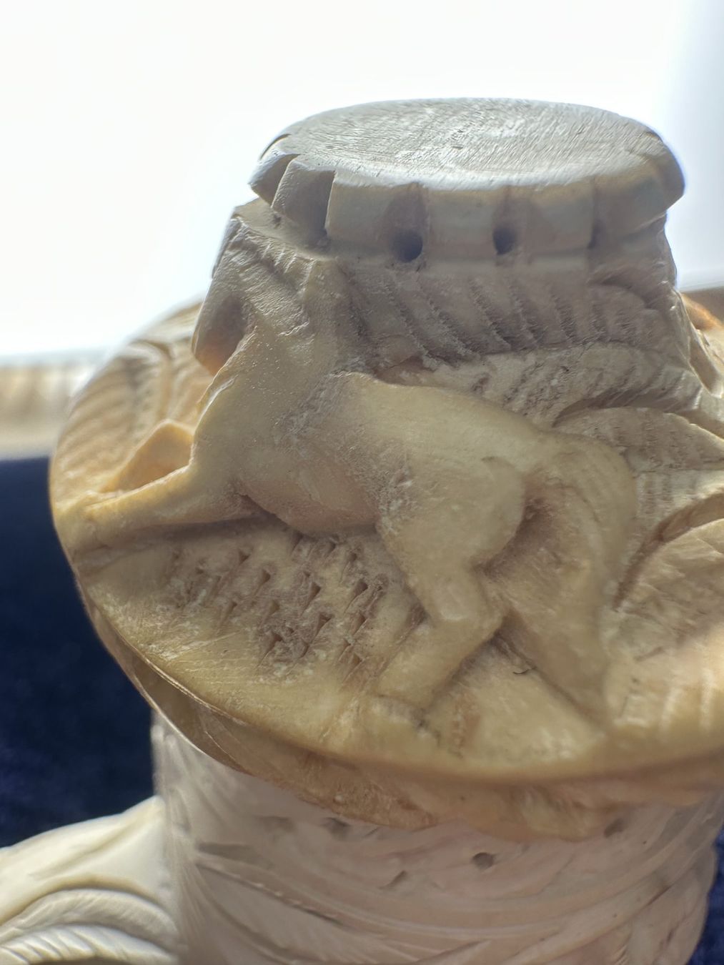 Tabakpfeifen & Zubehör: Handgeschnitzte Meerschaumpfeife Elefant, Deckel, Etui – Gebraucht aus Winterthur von Magicus 4