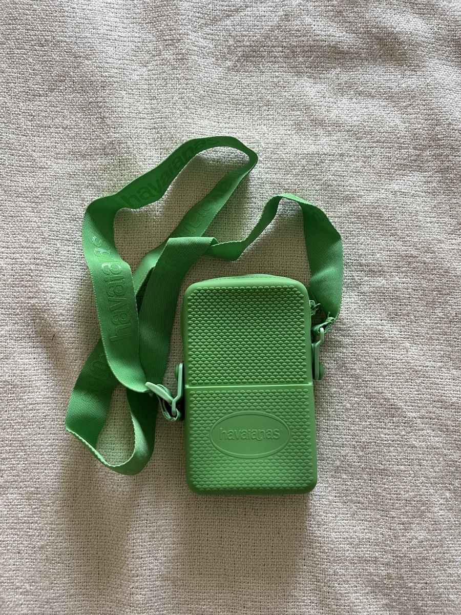 Borse da donna: Sac pochette Havaianas vert – Usato da Carouge GE venduto da Valou1976