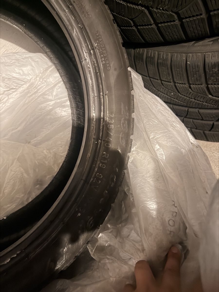 Altro in Scrittura & Disegno: 235 40 19 pirelli winterpneu – Usato da Ibach venduto da MR_store 2