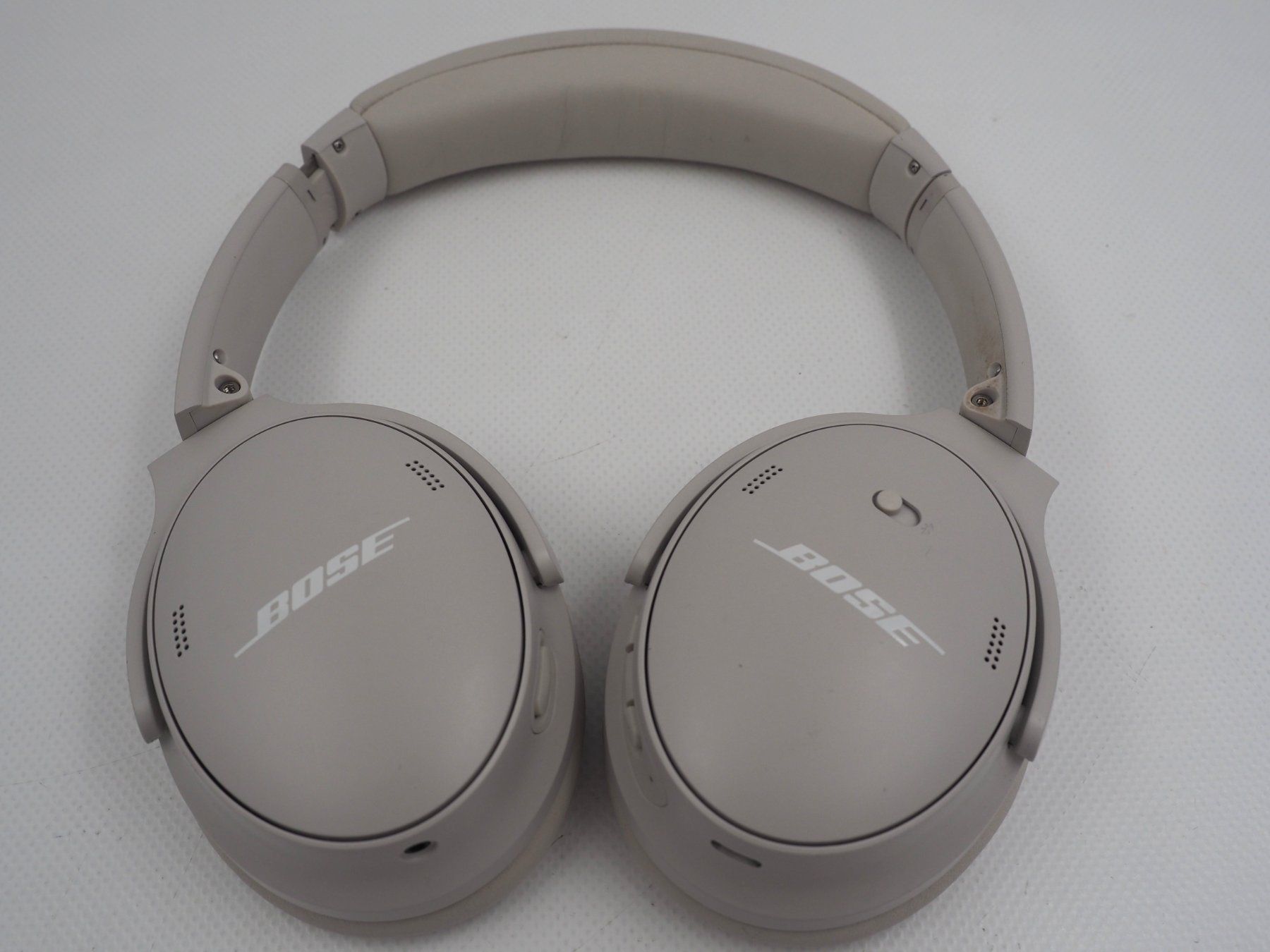 Bose Cuffie: BOSE QC Bluetooth Kopfhörer (26053130DG) – Usato da Zürich venduto da fundsachenverkauf 1