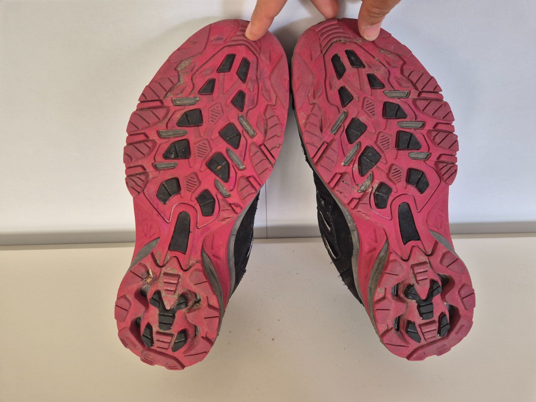 Scarpe da uomo: Wanderschuhe/ Trekkingschuhe 38 – Usato da Meggen venduto da Orrinka20 2