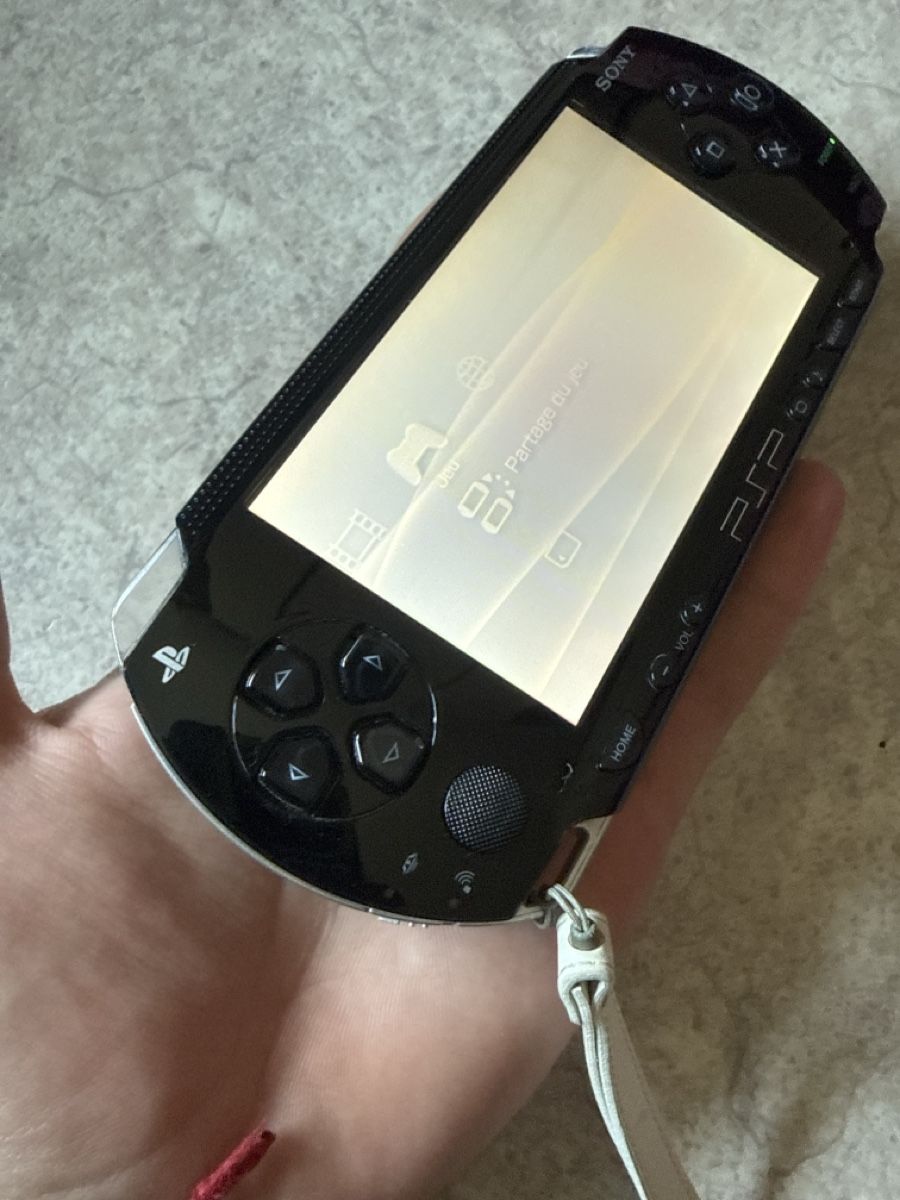 Sony Console: Psp 1004 – Usato da Fribourg venduto da dio_79ds 3