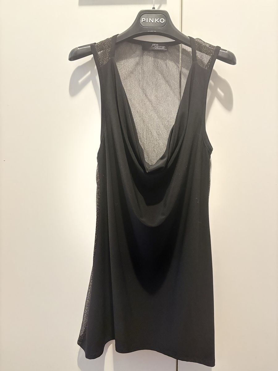 Tops:     Festliches Top mit Wasserfallausschnitt – Gebraucht aus Chur von giusy.25