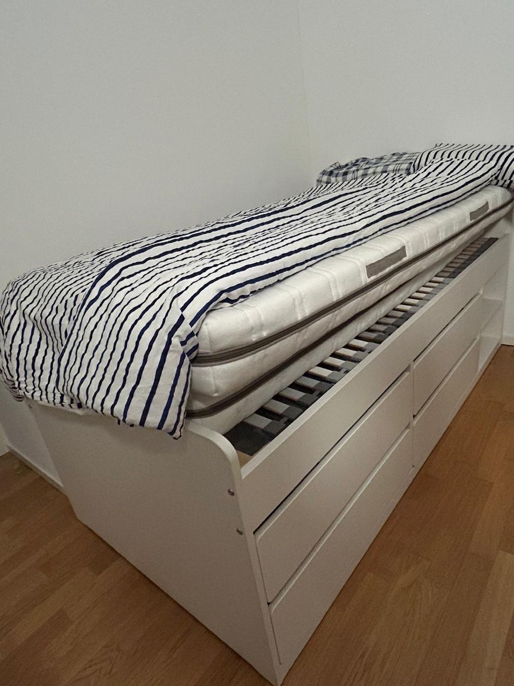 Ikea Letti: 2 letti singoli – Usato da Minusio venduto da jil_vv8j 2