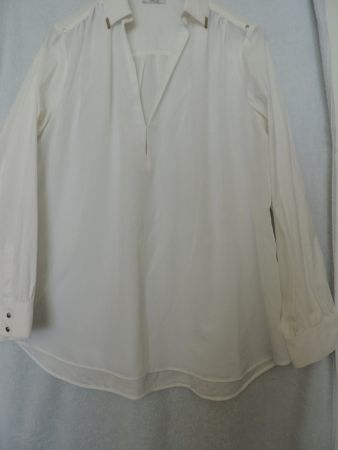 spezielle weisse Bluse