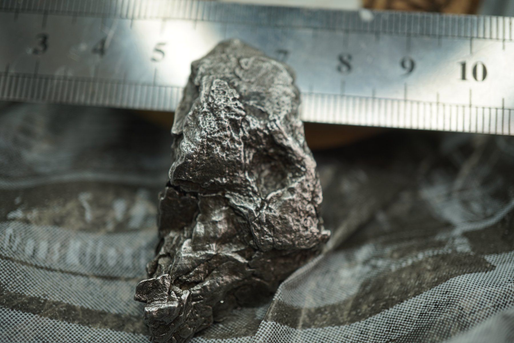 Minerali & Pietre curative: Cielo   Eisen Meteorit  Argentinien   26.01g – Nuovo e nell'imballaggio originale da Eschenbach SG venduto da topstone 6