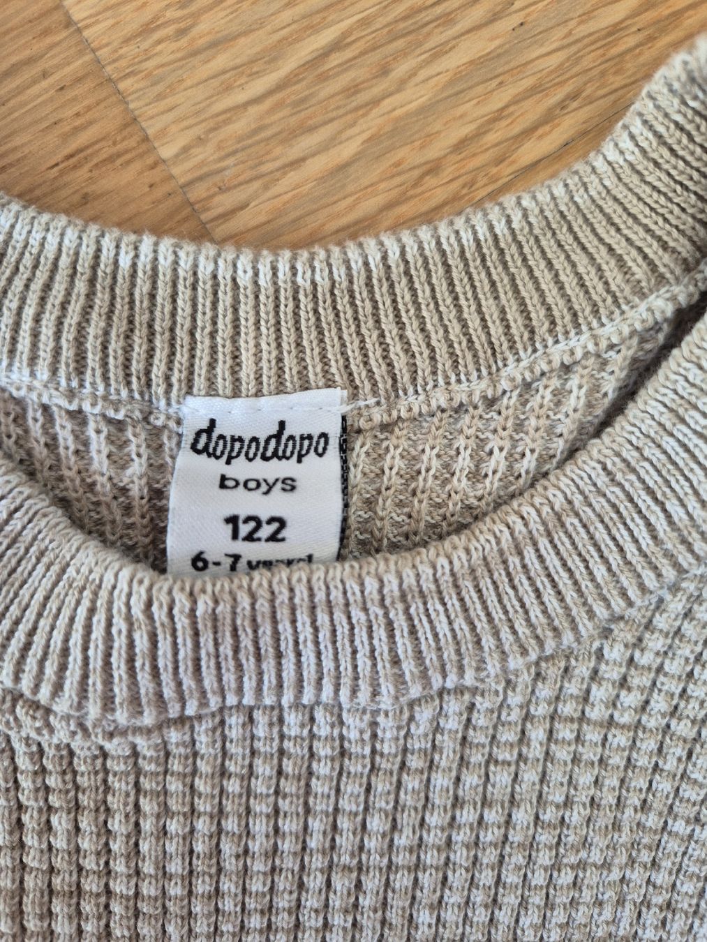 Pulls et sweat-shirts: Pullover Grösse 116/122 – D'occasion à Rickenbach SO par S.u.n.s.h.i.n.e.83 1
