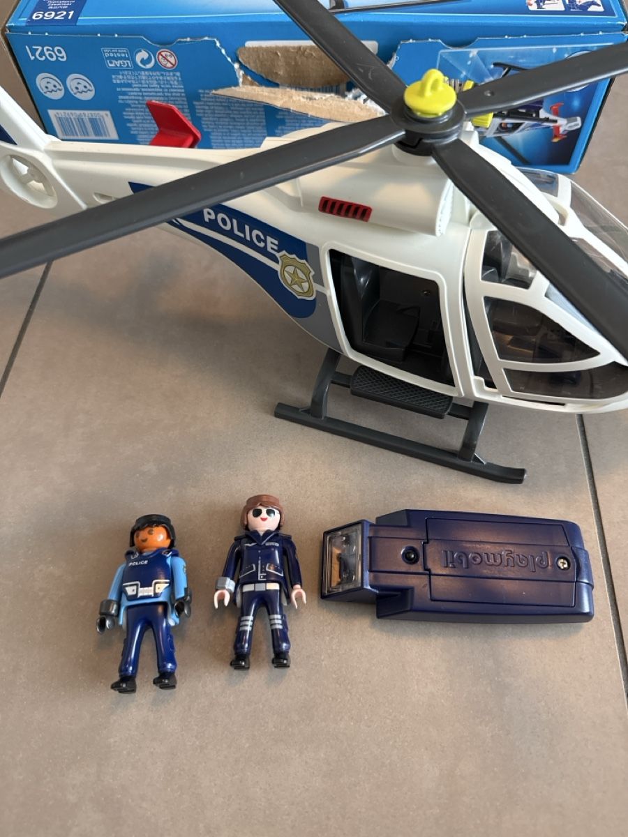 Playmobil Giocattoli: Playmobil Polizeihubschrauber 6921 mit 2 Figuren – Usato da Schwerzenbach venduto da Chris1