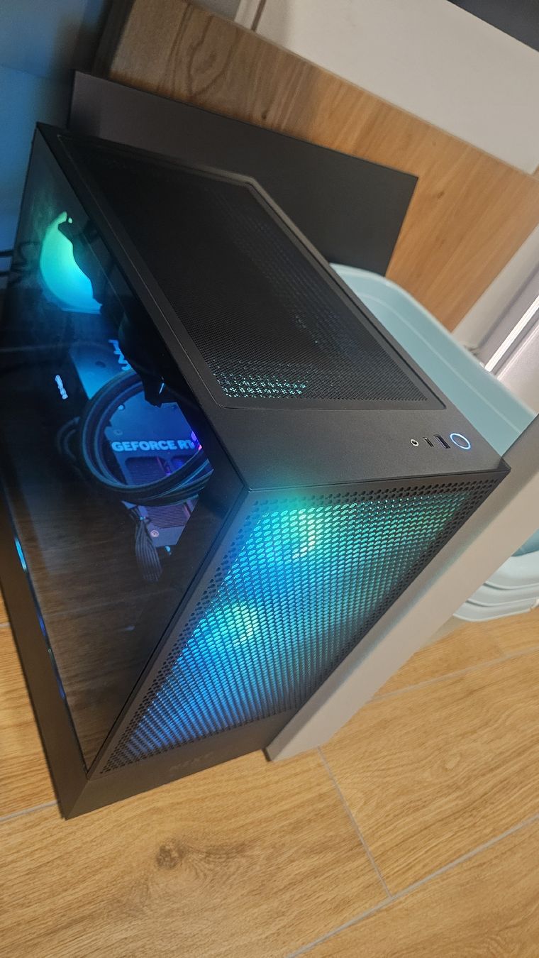 Asus PCs: Top Gaming PC – Neu (gemäss Beschreibung) aus Ehrikon von noa_vyp5 3