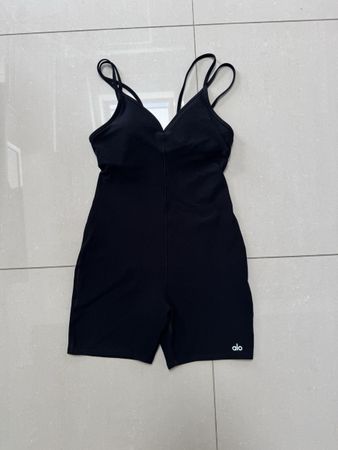 ALO Yoga Onesie Jumpsuit Einteiler Shorts