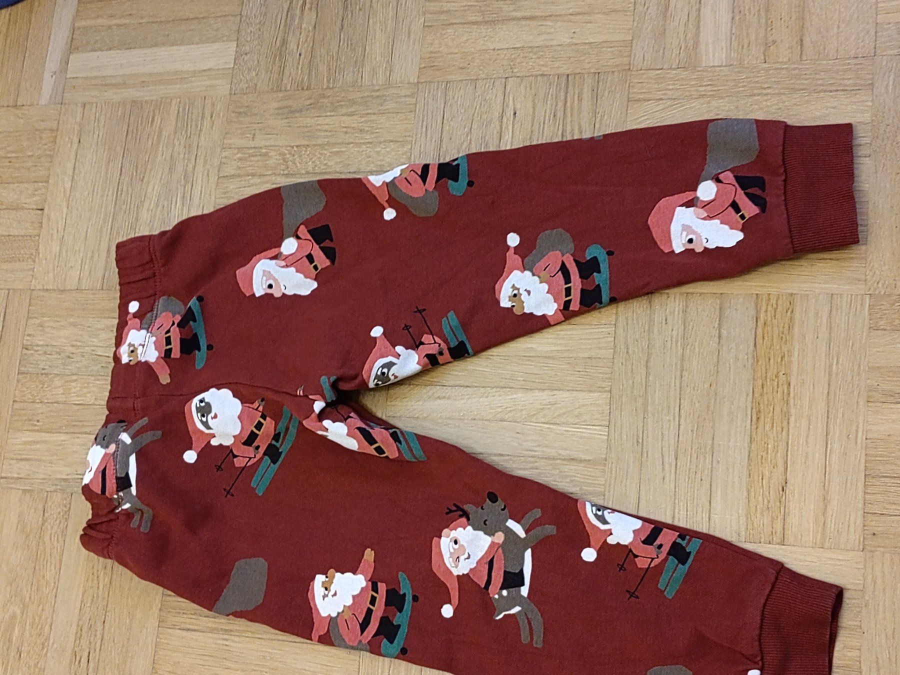 H&M Hosen: Coole, warme, rote Weihnachtsmannhose, Grösse 104 – Gebraucht aus Jona von tschounaess 1