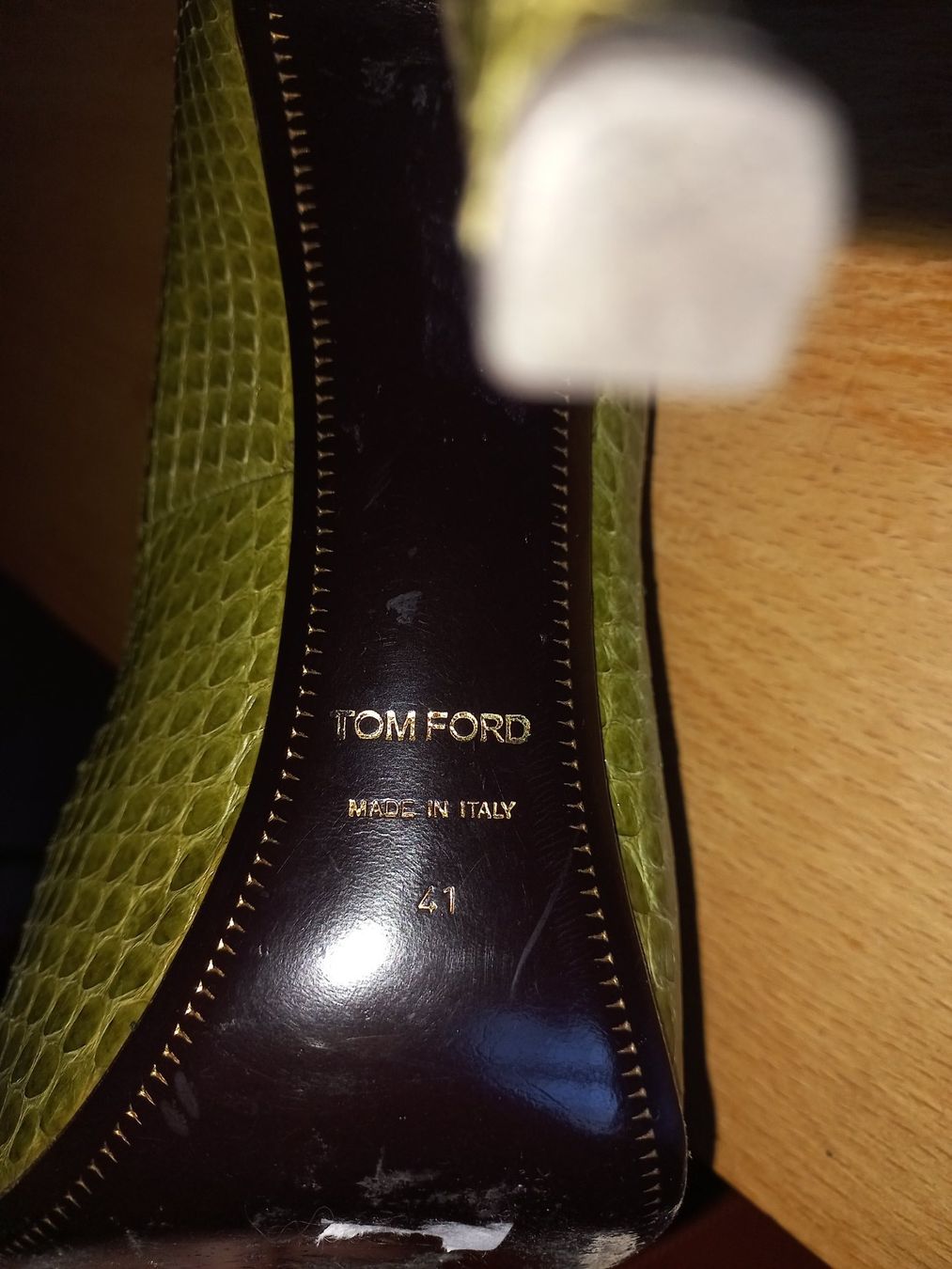 Tom Ford Damenschuhe: Tom Ford Python Damenschuhe – Gebraucht aus St. Gallen von DiesundDas. 2
