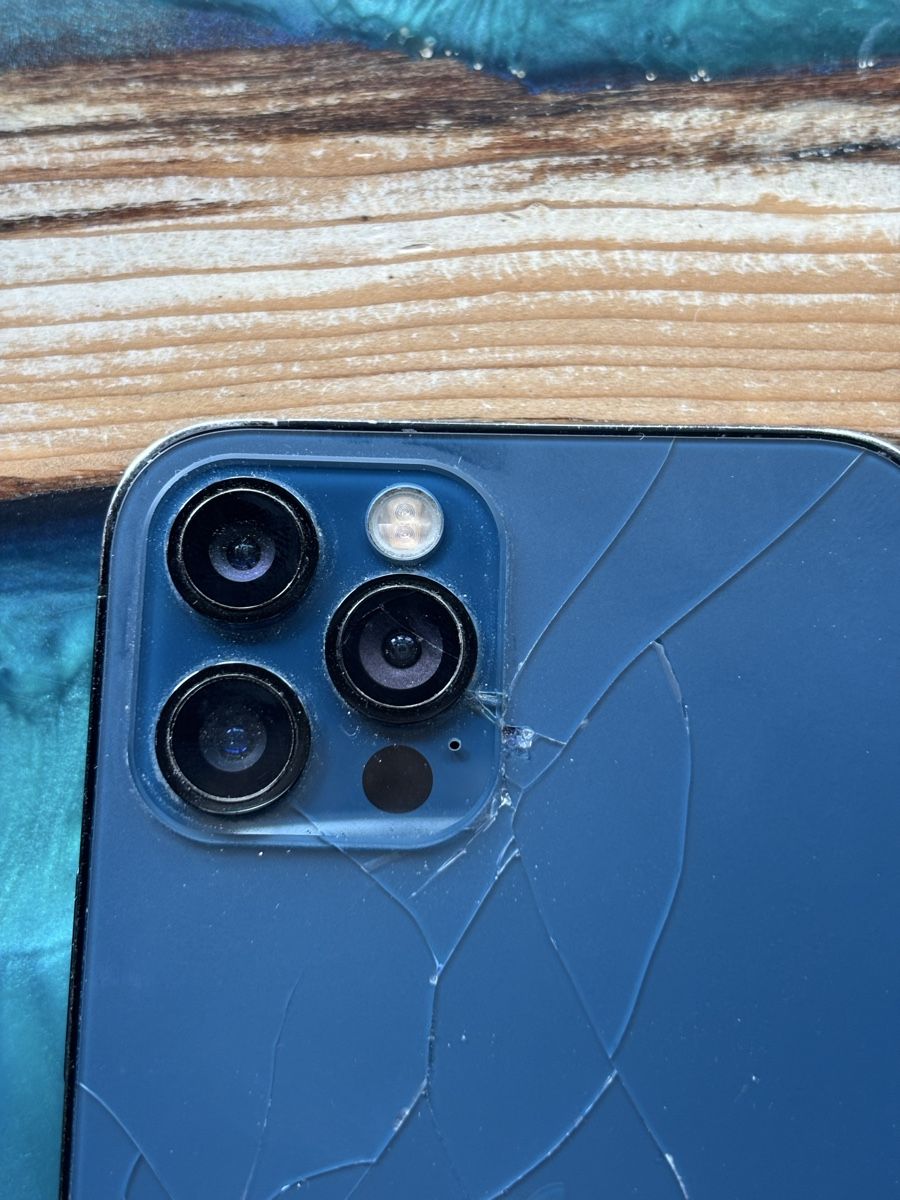 Apple Handys / Smartphones: iPhone 12 Pro à 1.- ! – Defekt aus Cottens FR von ginop 3