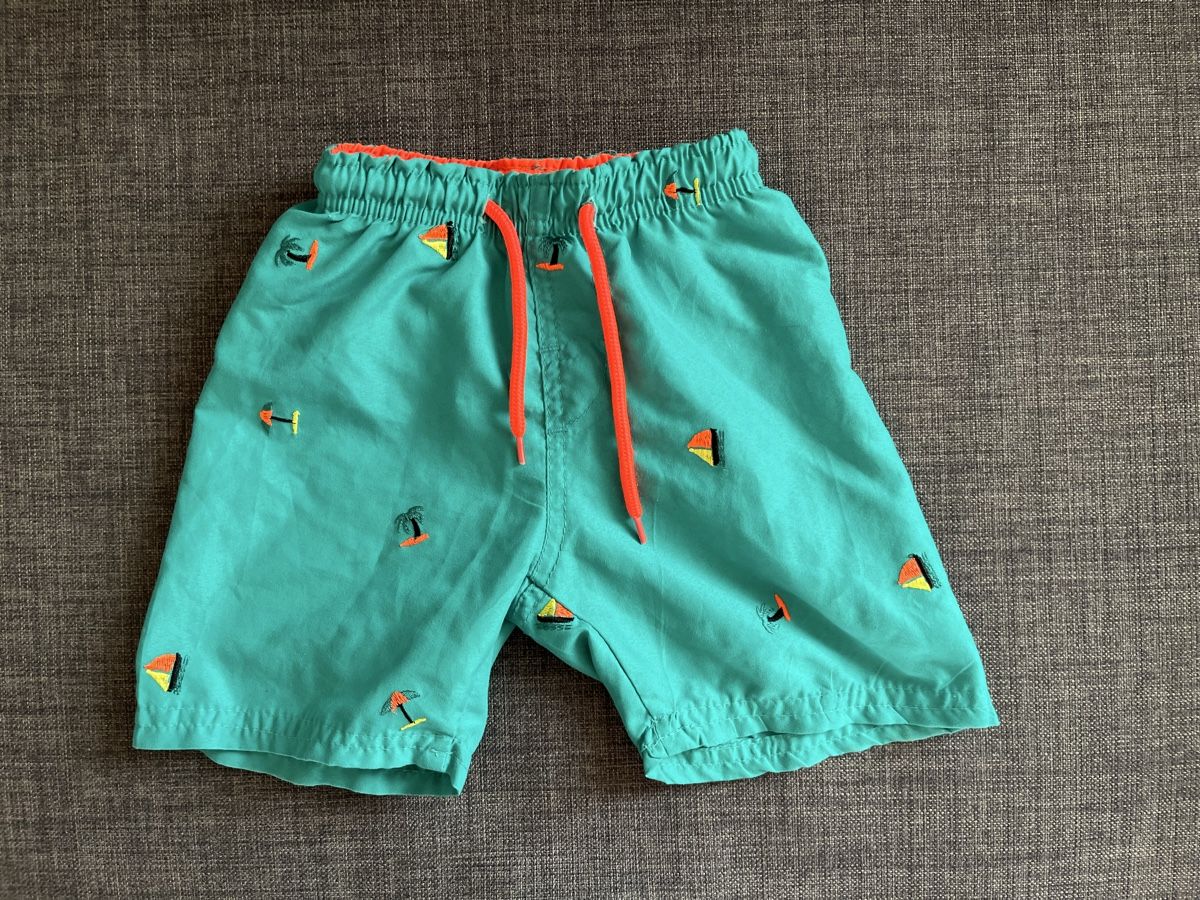 Costumi da bagno: Short de bain 98 - 104 brodé  – Usato da Chénens venduto da RosaLine