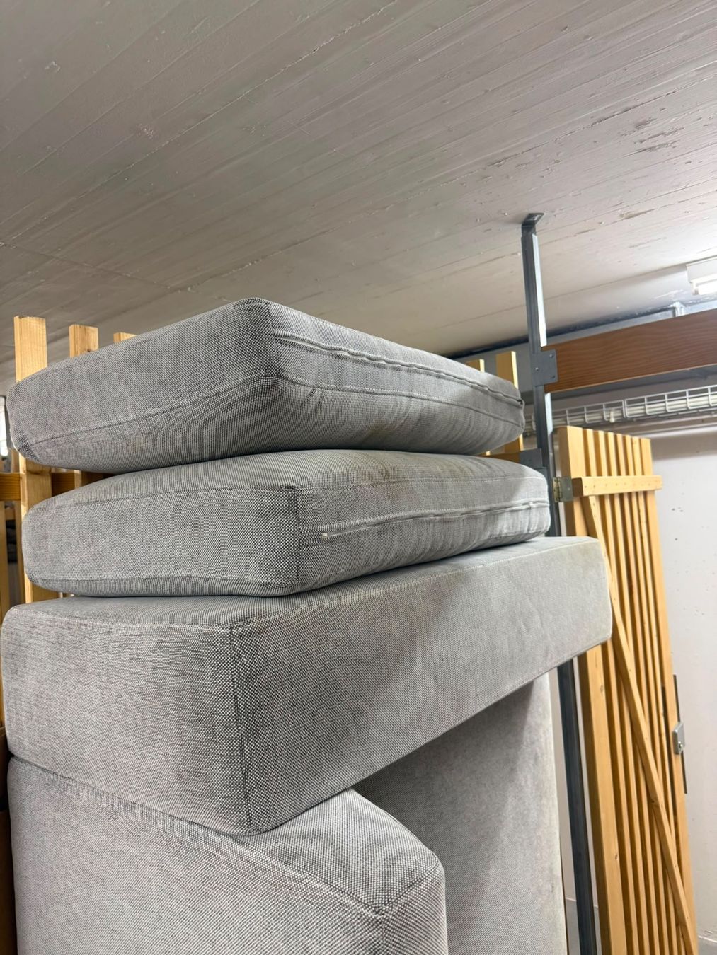 Divani: Sofa gratis abzugeben – Usato da Zürich venduto da Elleinaz 1