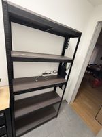 Schwerlastregal schwarz mit stabilen Holzböden Böden 5 Etage