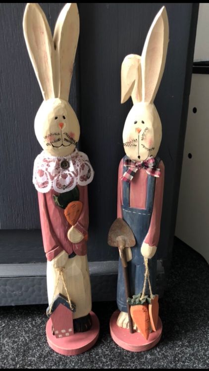 2 Villeroy Boch Osterdeko Osterhasen Holzhasen Gartendeko (Gebraucht) in Frauenfeld für CHF 44 – mit Lieferung auf Ricardo kaufen