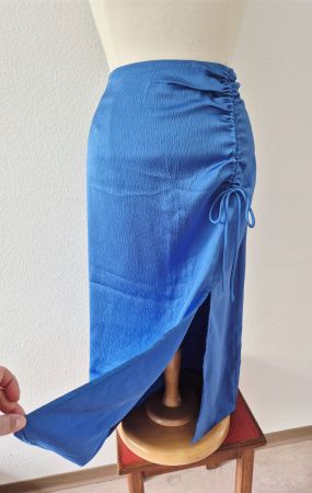 ROCK M 38 MIT SCHLITZ MBY M NP 160 CHF , TOP ZU BLUSE TUNIKA