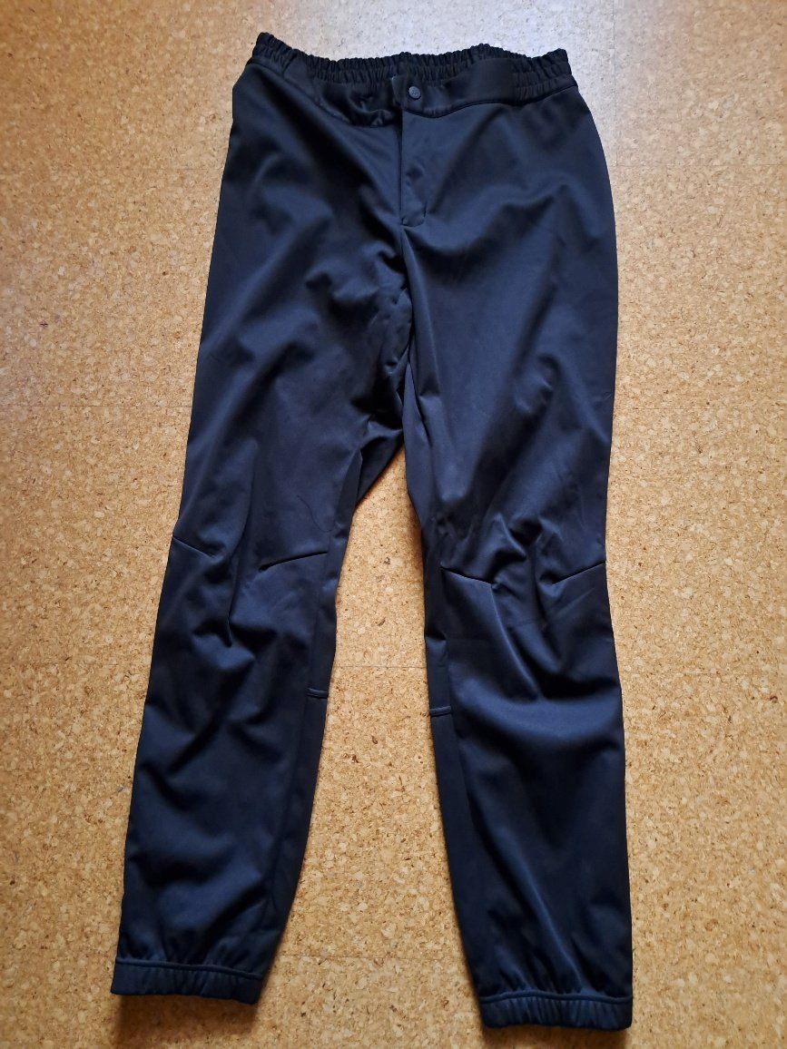 Pantalons: Langlaufhose oder Laufhose? Grösse L Craft – D'occasion à Schüpfheim par madeleine69