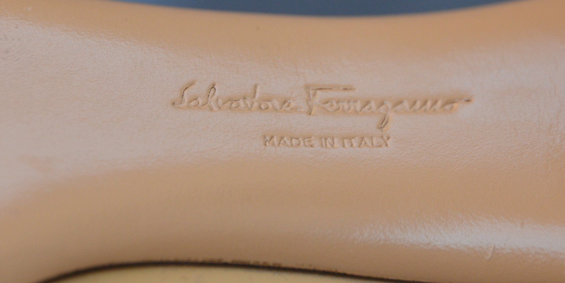 Salvatore Ferragamo Damenschuhe: Pumps Salvatore Ferragamo .38 = 24 cm – Gebraucht aus Collonges von arashee 8