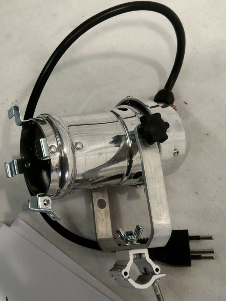 Fari: Par16 Deko Scheinwerfer mit Clamp  (x978) – Usato da Däniken SO venduto da Profog1 3