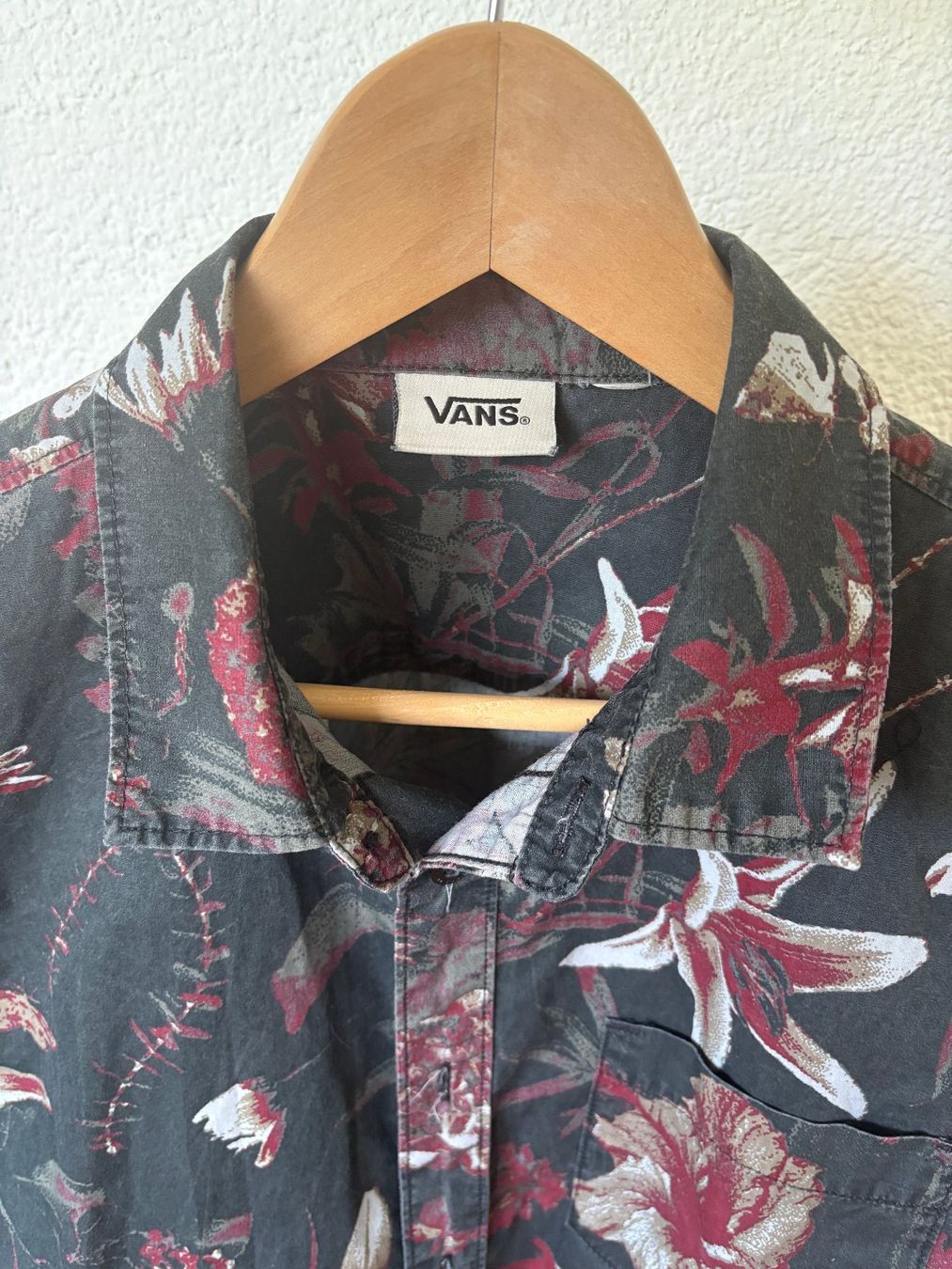 Vans Camicie: Vans Herrenhemd Kurzarm mit Blumenmuster – Usato da Gravesano venduto da ric_dime 1