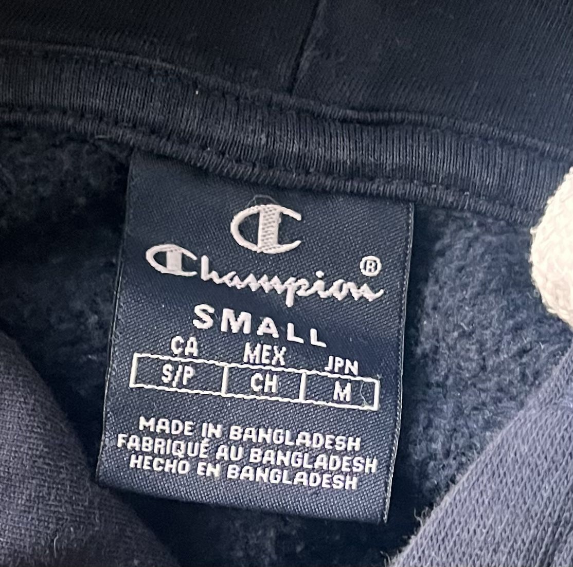 Champion Maglioni & Felpe: Sweat Champion bleu marine taille: S – Usato da Delémont venduto da bouboute01 2