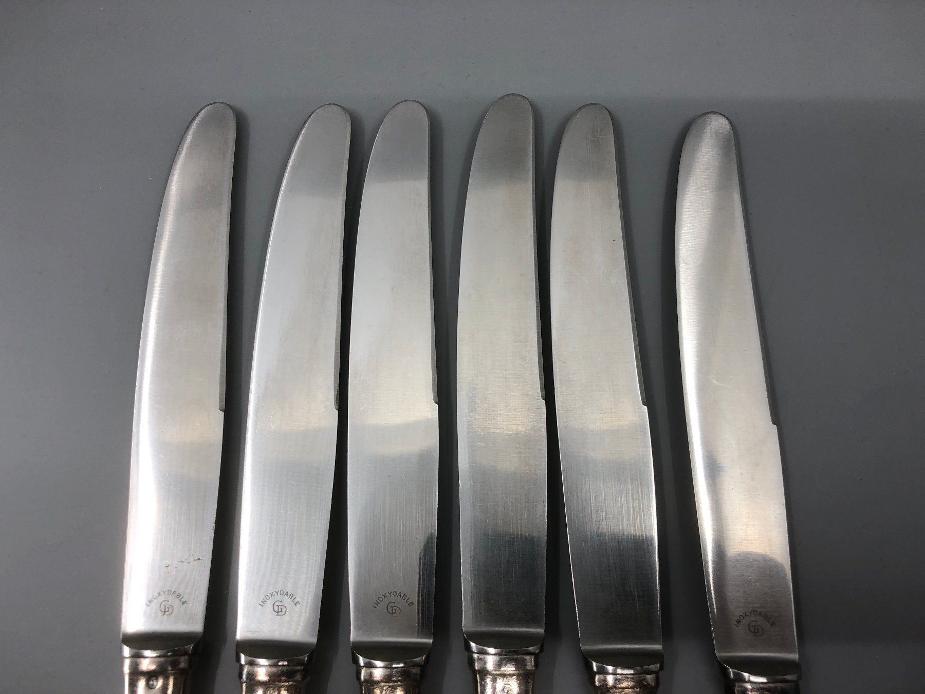 Besteck: 6 Tafelmesser versilbert – Gebraucht aus Basel von Tiabeanie 3