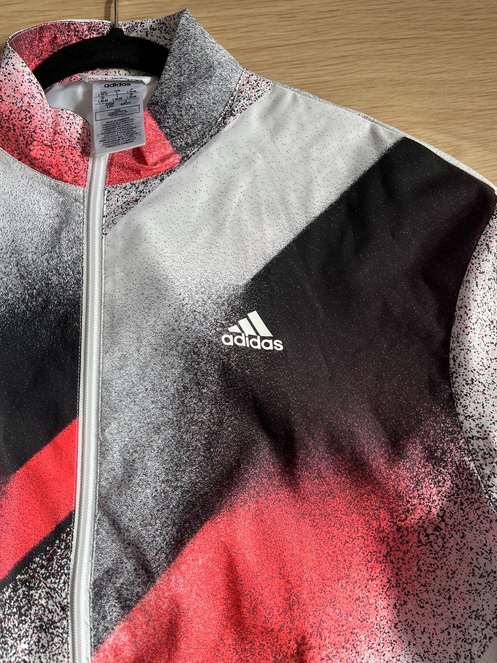 Adidas Giacche: Adidas Jacke, Grösse L - neuwertig – Nuovo (secondo la descrizione) da Frenkendorf venduto da klourenco 1