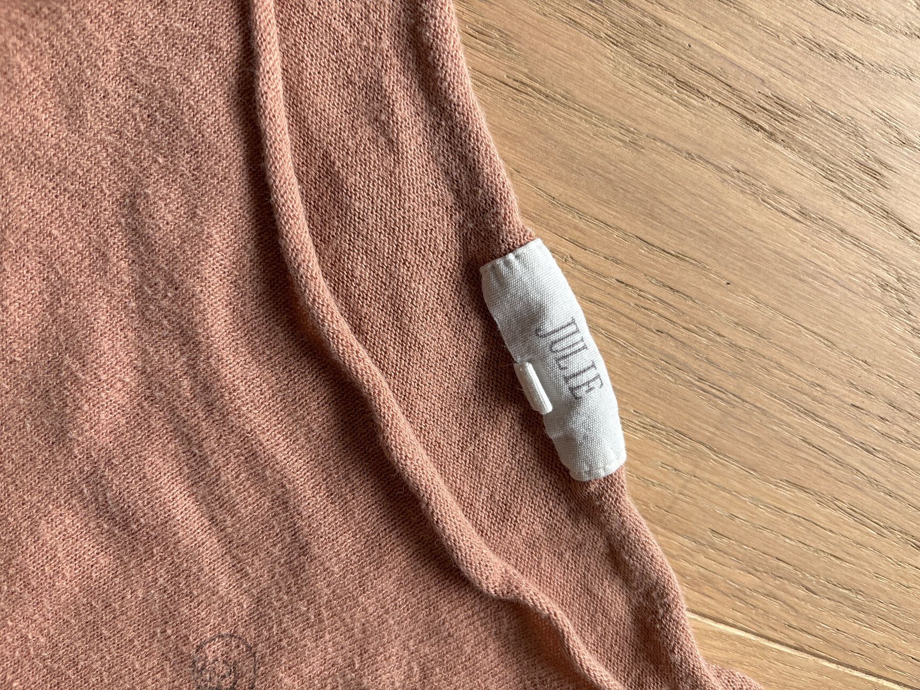 Tops: Pull très léger sans manches avec têtes de mort – Gebraucht aus Genève von bha_jcf5 3