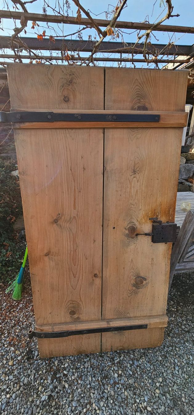 Porte: Alte Holztüre – Usato da Grabserberg venduto da staedeli53