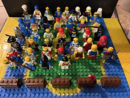 Konvolut Lego Minifiguren verschiedene Berufe und Uniformen